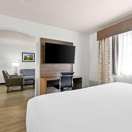 Best Western Plus Caldwell Inn & Suites Exterior foto