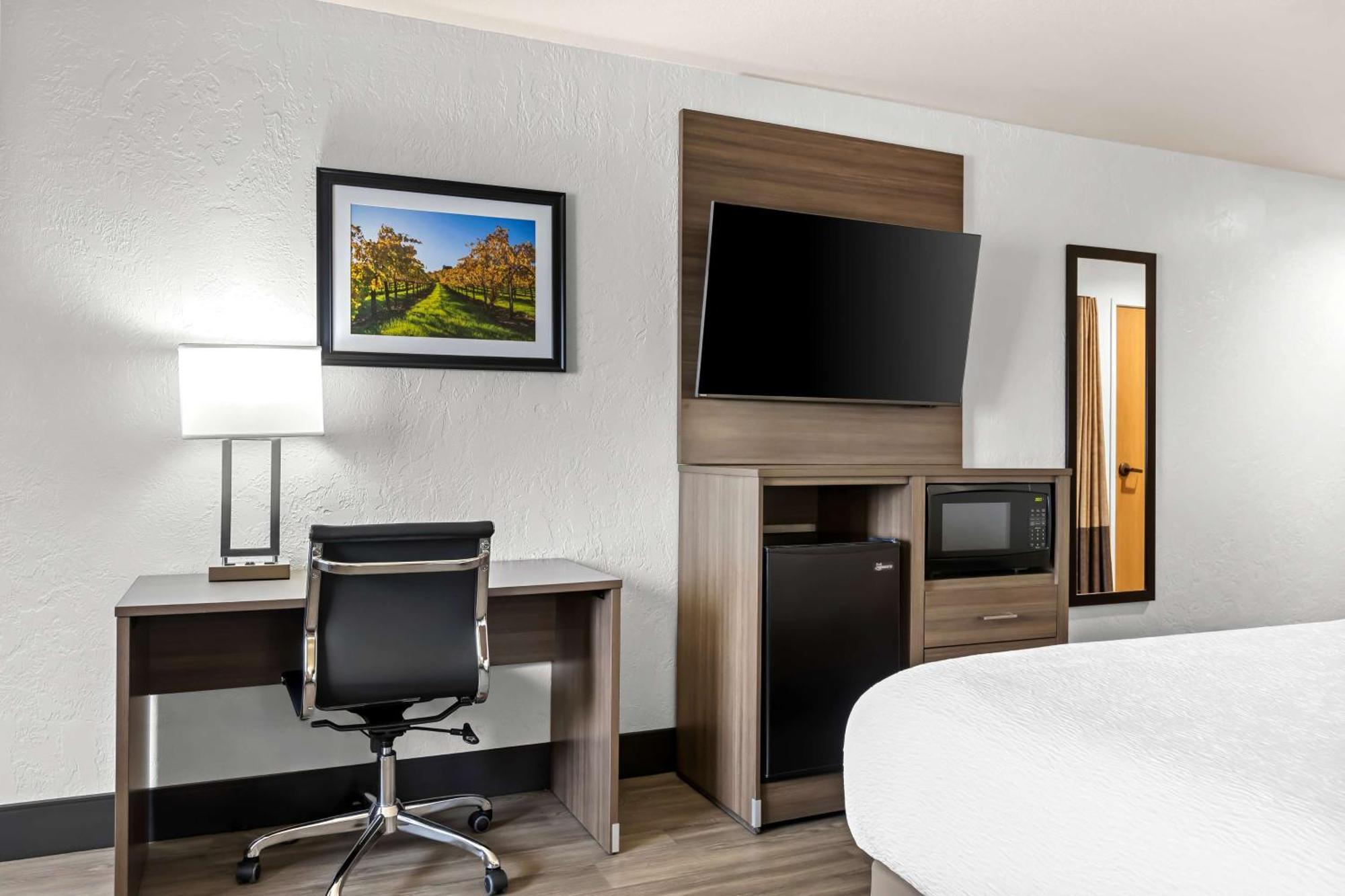 Best Western Plus Caldwell Inn & Suites Exterior foto