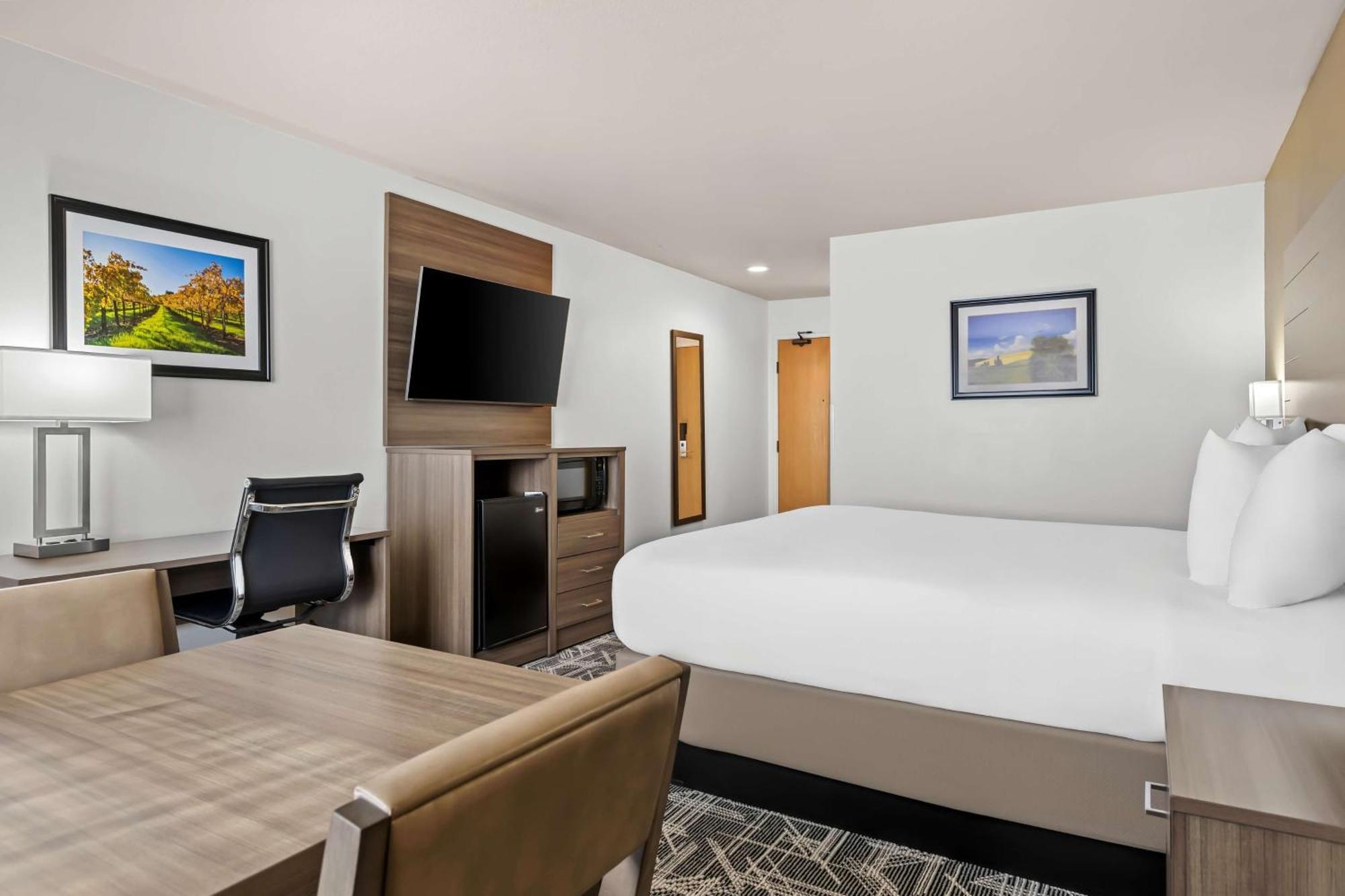Best Western Plus Caldwell Inn & Suites Exterior foto